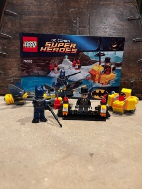 LEGO DC Comics Batman, The Penguin and Penguin Minion Minifigures